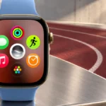 Apple Watch с динамической сеткой приложений в современной спортивной студии